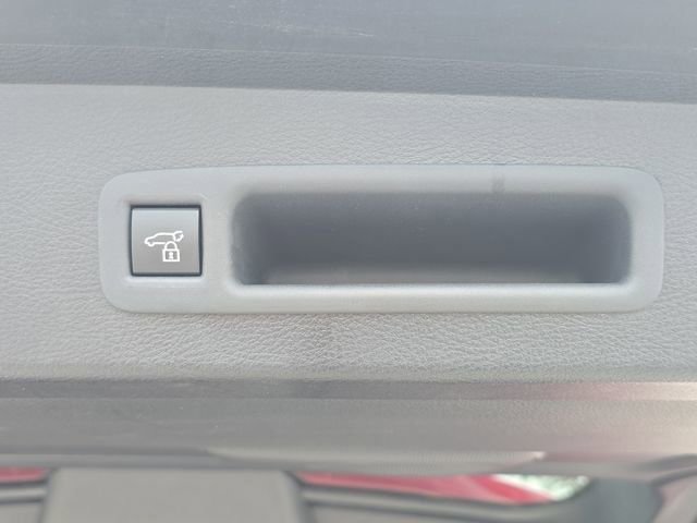 Used 2025 Toyota Sienna XLE image 14