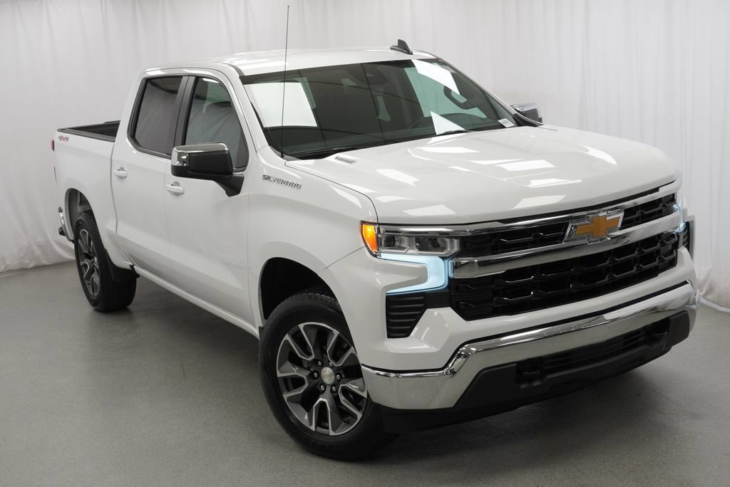 Used 2024 Chevrolet Silverado 1500 LT AWD/4WD image 35