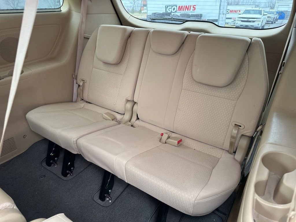 Used 2016 Kia Sedona LX w/ LX Convenience Package image 14