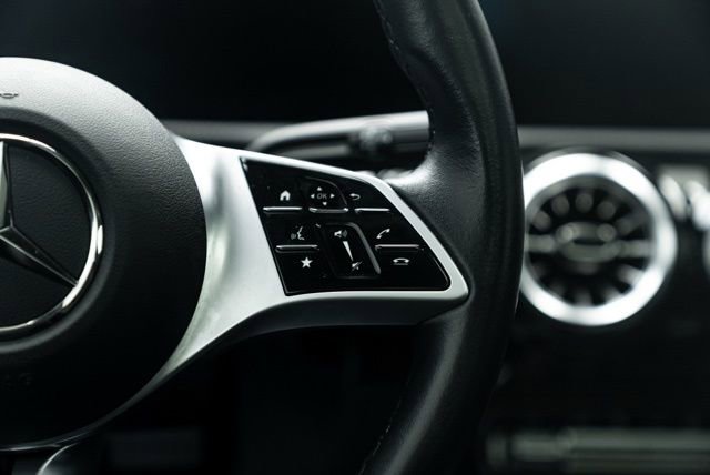 Used 2025 Mercedes-Benz CLA 250 image 23