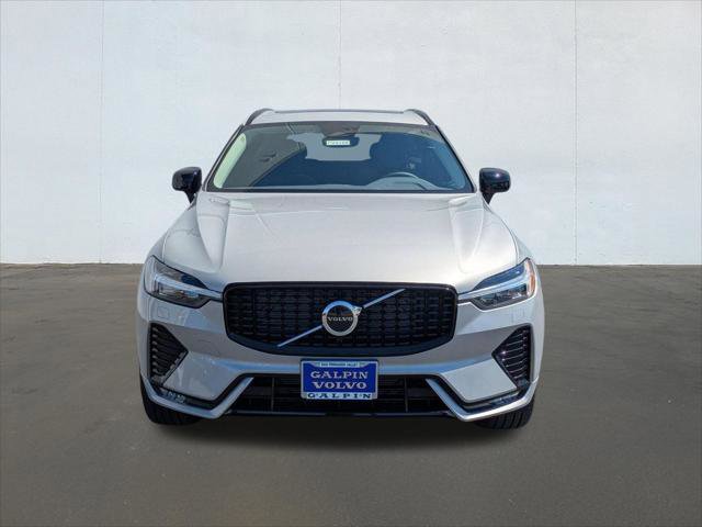 New 2025 Volvo XC60 B5 Core w/ Protection Package Premier image 5