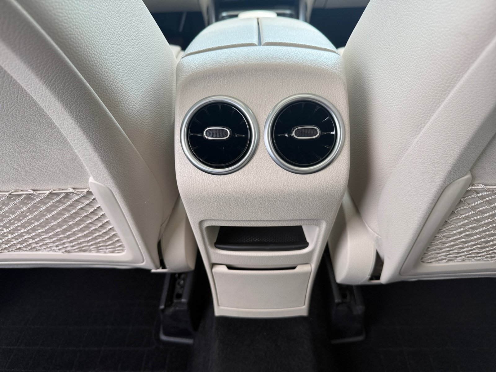 Certified 2020 Mercedes-Benz GLB 250 4MATIC image 32