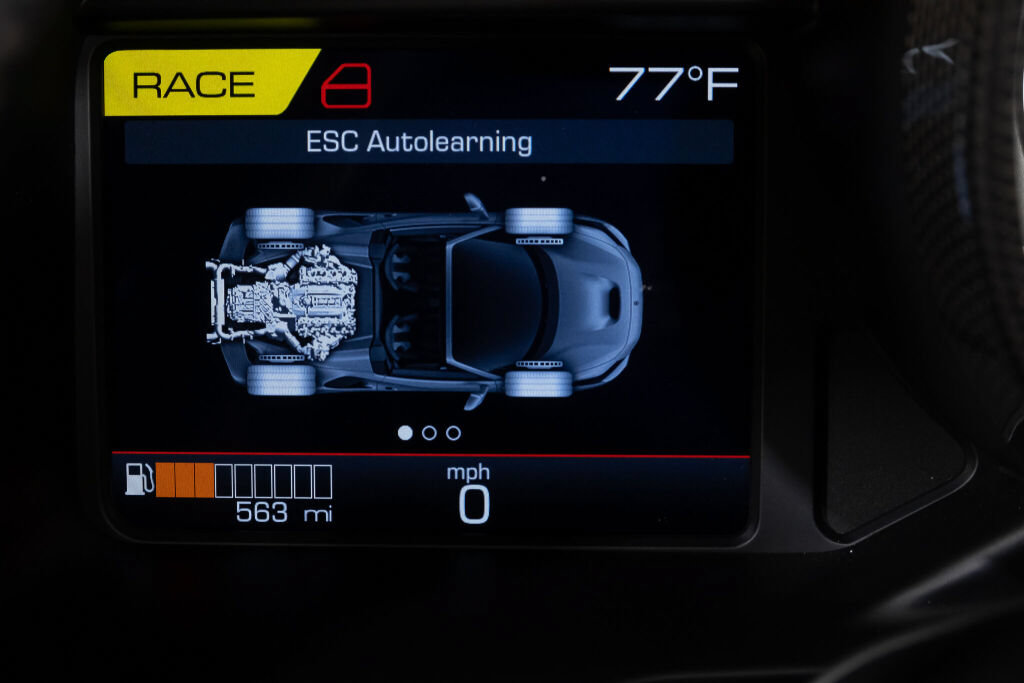 Used 2022 Ferrari F8 Tributo RWD image 38