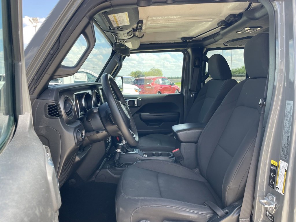 Used 2023 Jeep Gladiator Sport image 13