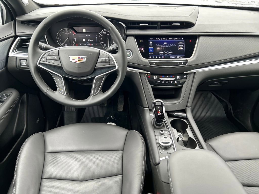 Used 2025 Cadillac XT5 Premium Luxury w/ LPO, Floor Liner Package image 18