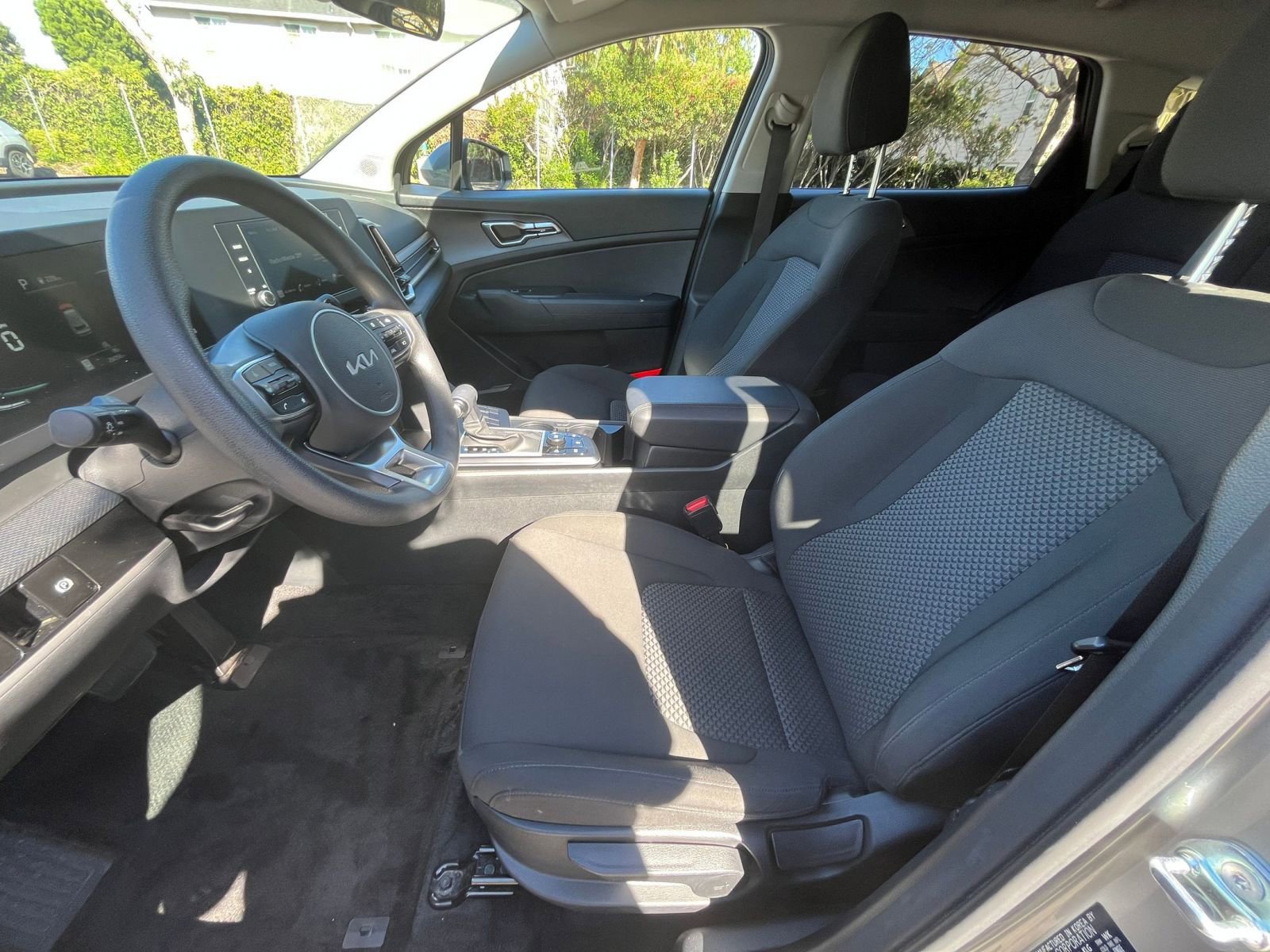 Used 2025 Kia Sportage LX image 25
