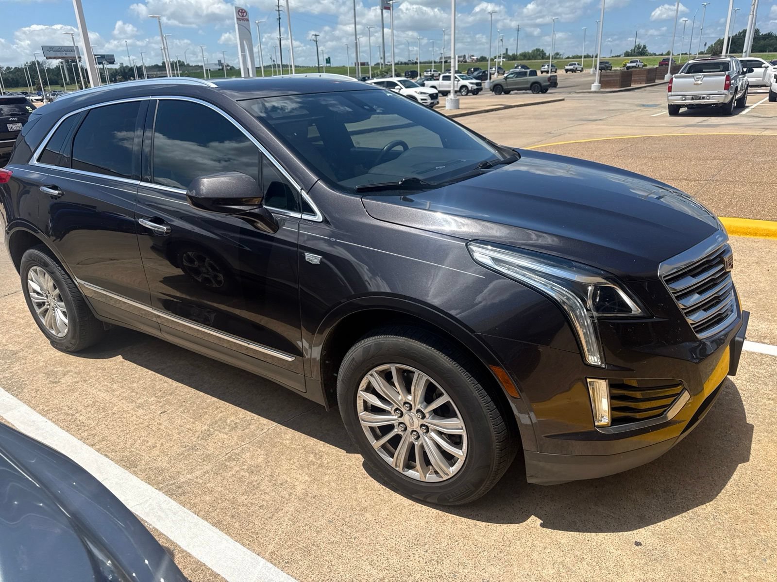Used 2017 Cadillac XT5 FWD w/ LPO, Wheel Lock Package image 9