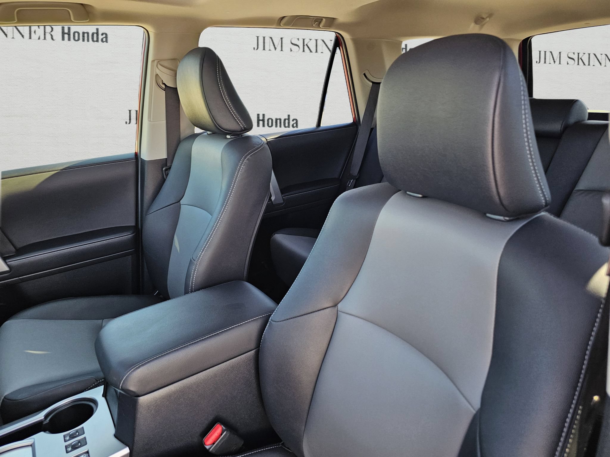 Used 2023 Toyota 4Runner SR5 Premium w/ Moonroof Package RWD image 17