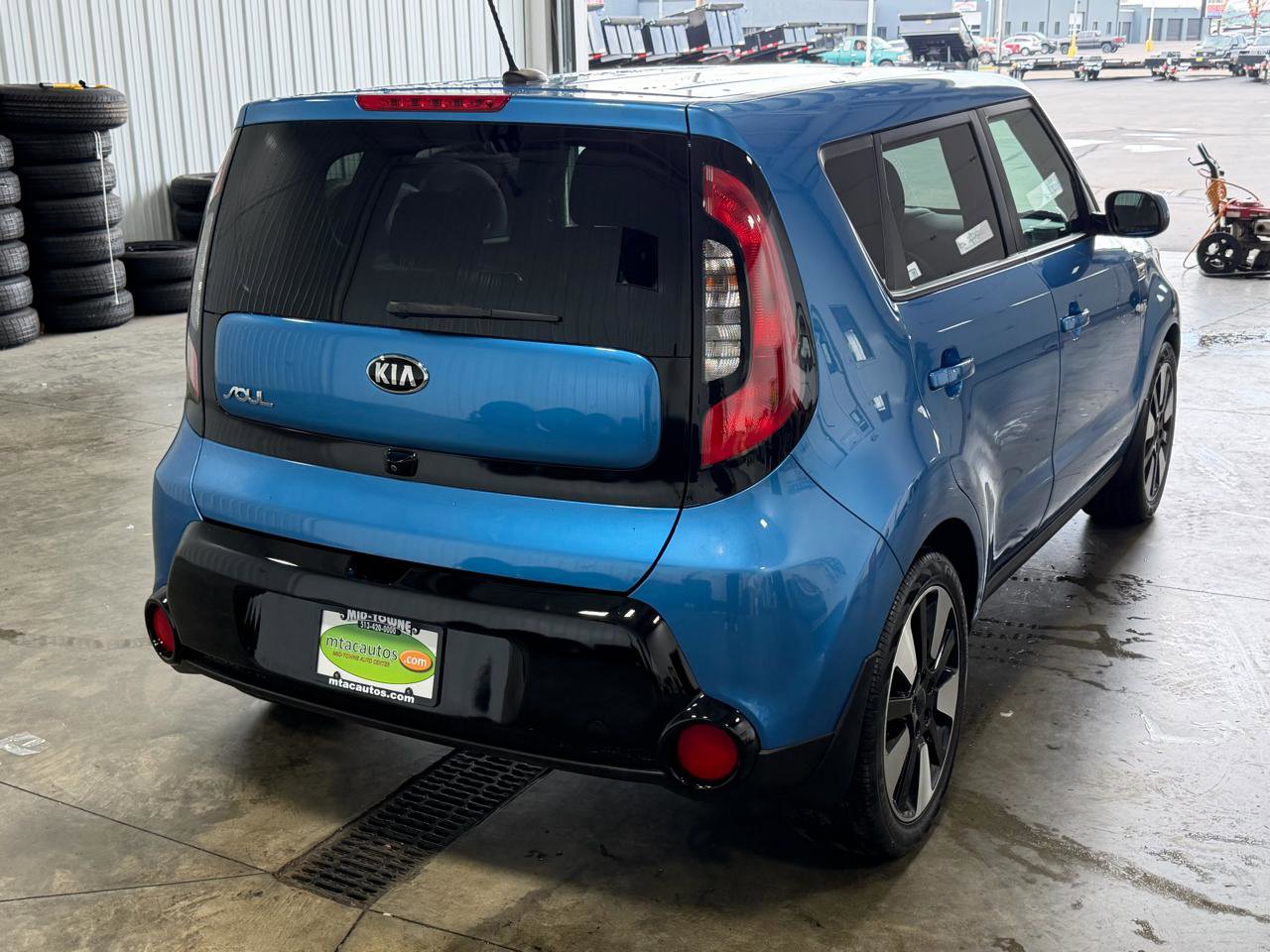 Used 2016 Kia Soul + w/ Designer's Package FWD image 3