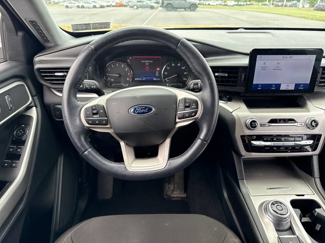 Used 2021 Ford Explorer XLT AWD/4WD image 14
