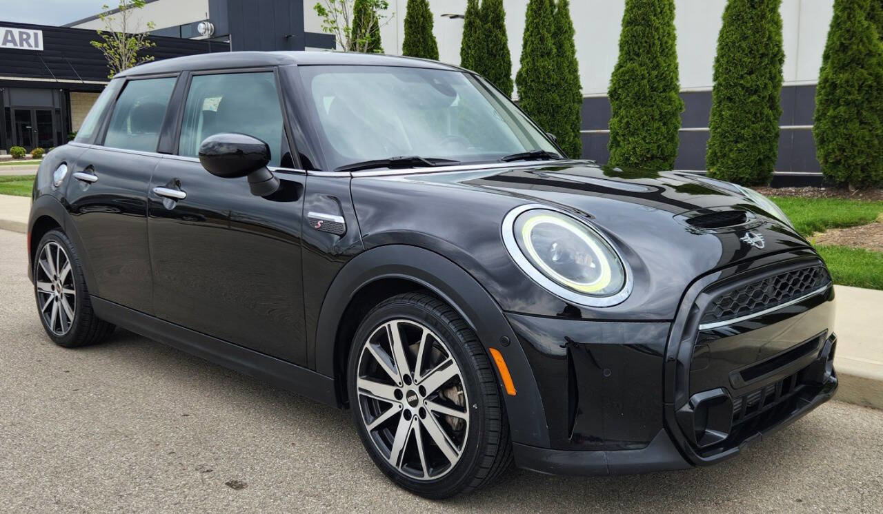 Used 2022 MINI Cooper S w/ Premium Package image 19