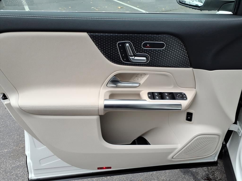 New 2026 Mercedes-Benz GLA 250 4MATIC image 11