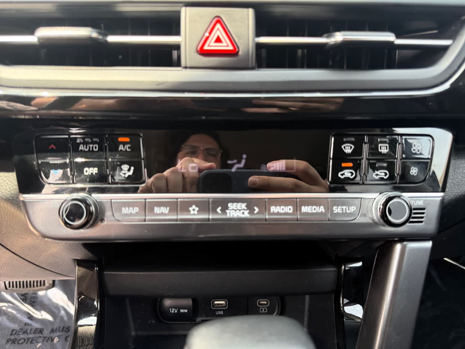 Used 2024 Kia Seltos S AWD/4WD image 16