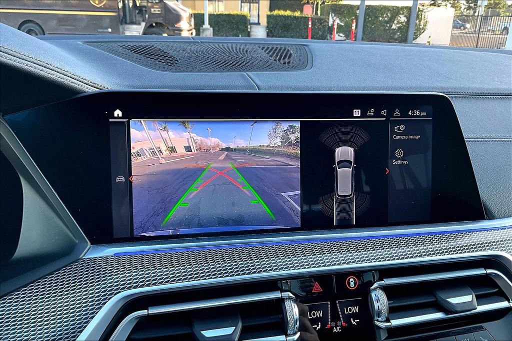 Used 2020 BMW X5 M50i w/ Premium Package image 10