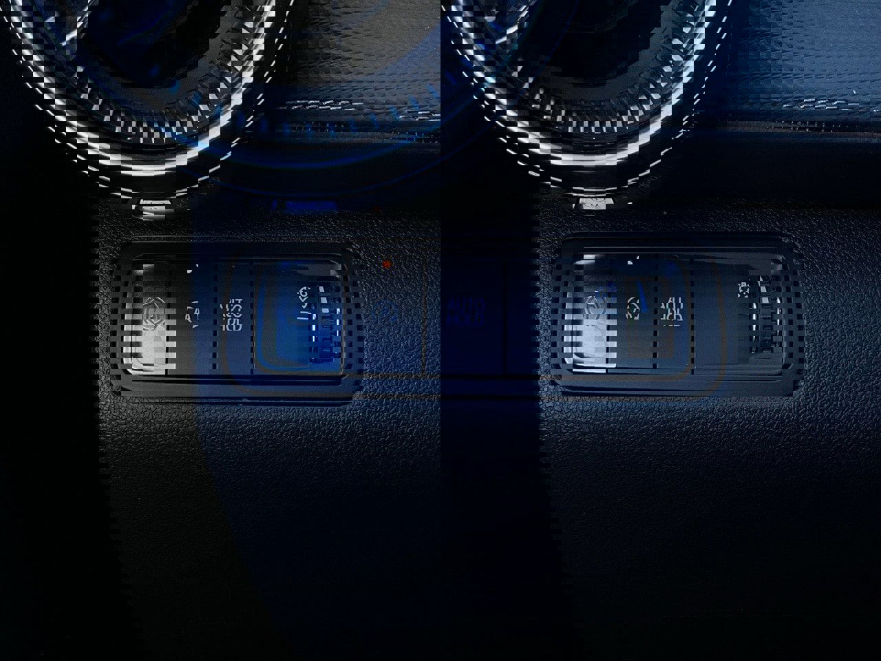 Used 2025 Chevrolet Equinox LT image 21