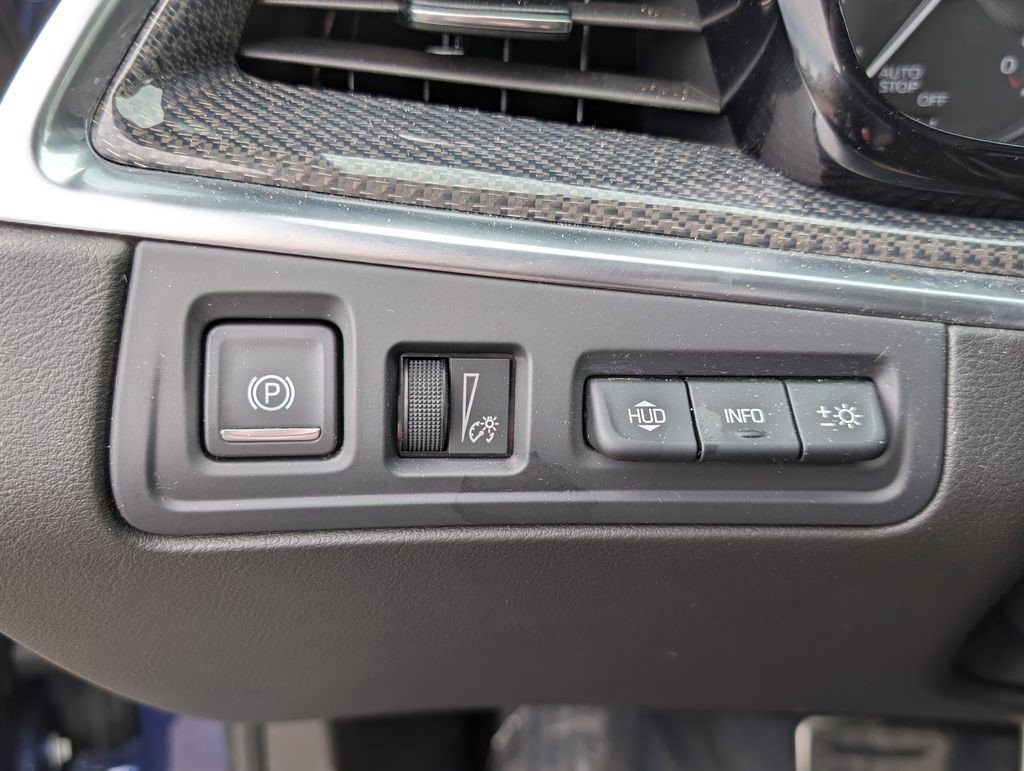 Certified 2025 Cadillac XT5 Sportv w/ Technology Package image 29