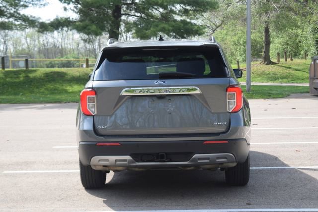 Used 2023 Ford Explorer XLT w/ Equipment Group 202A AWD/4WD image 26