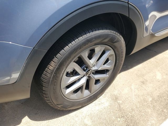 Used 2025 Kia Telluride LX FWD image 8