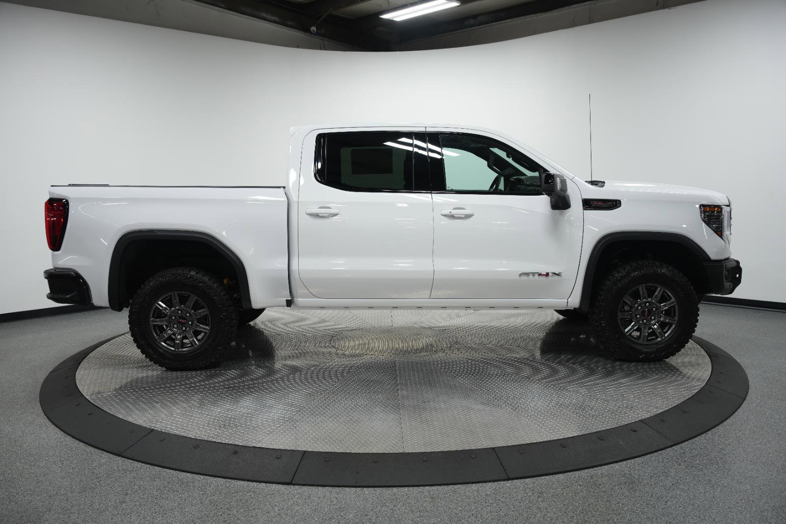 New 2026 GMC Sierra 1500 AT4X image 9