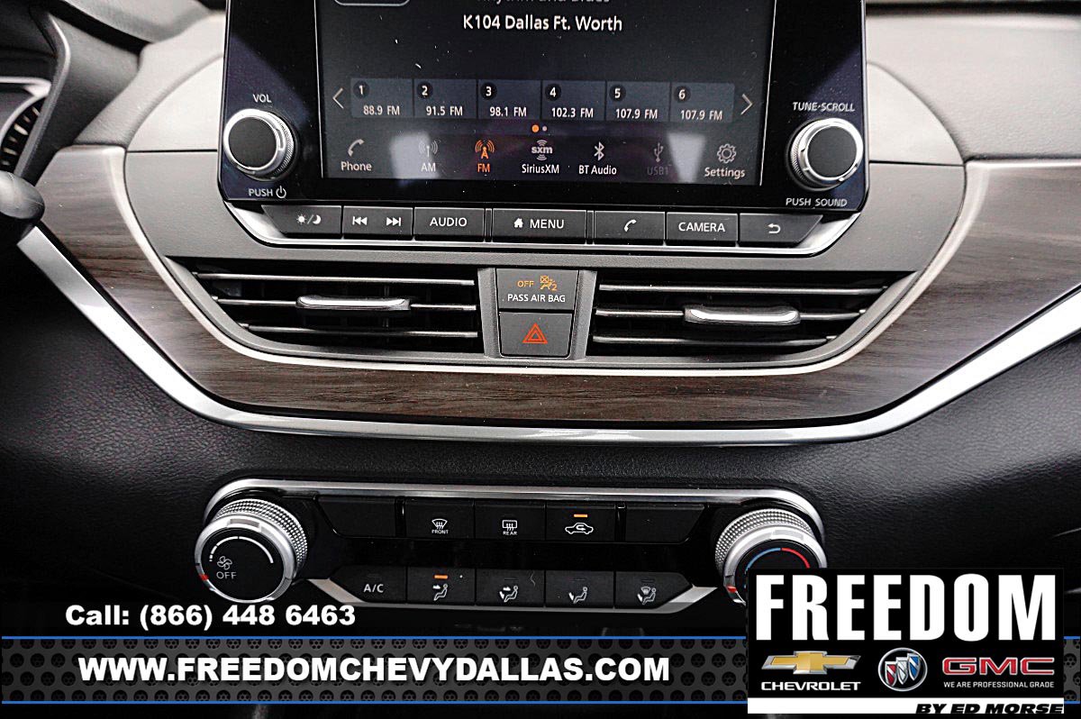 Used 2024 Nissan Altima 2.5 SV FWD image 17