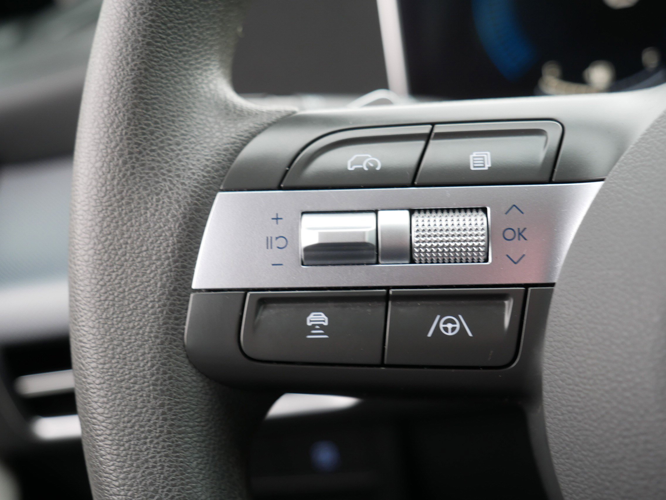 Used 2025 Hyundai Sonata SEL image 28