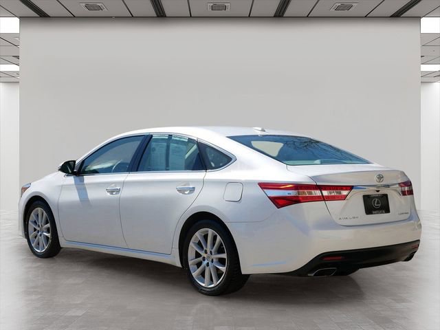 Used 2015 Toyota Avalon Limited w/ Technology Package image 4