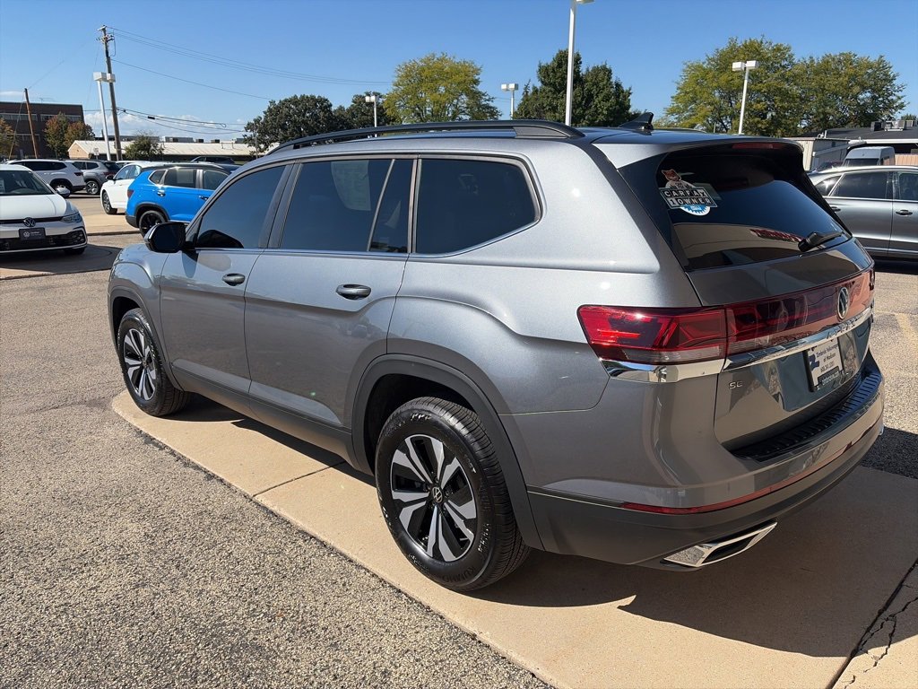 Certified 2025 Volkswagen Atlas SE image 6