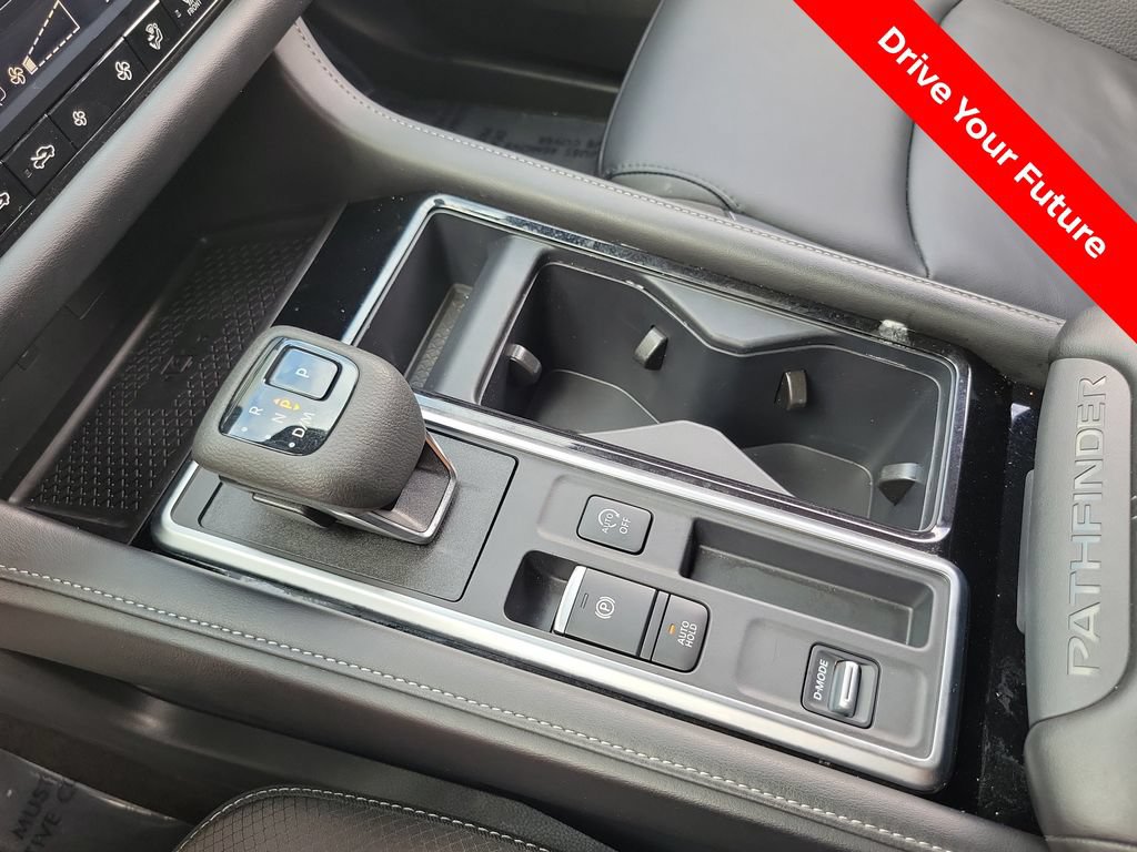 Certified 2025 Nissan Pathfinder SL FWD image 13