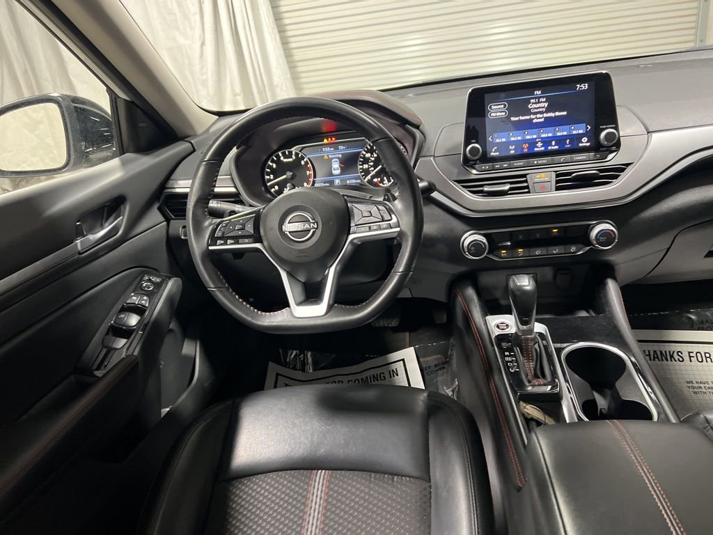 Used 2025 Nissan Altima 2.5 SR image 15