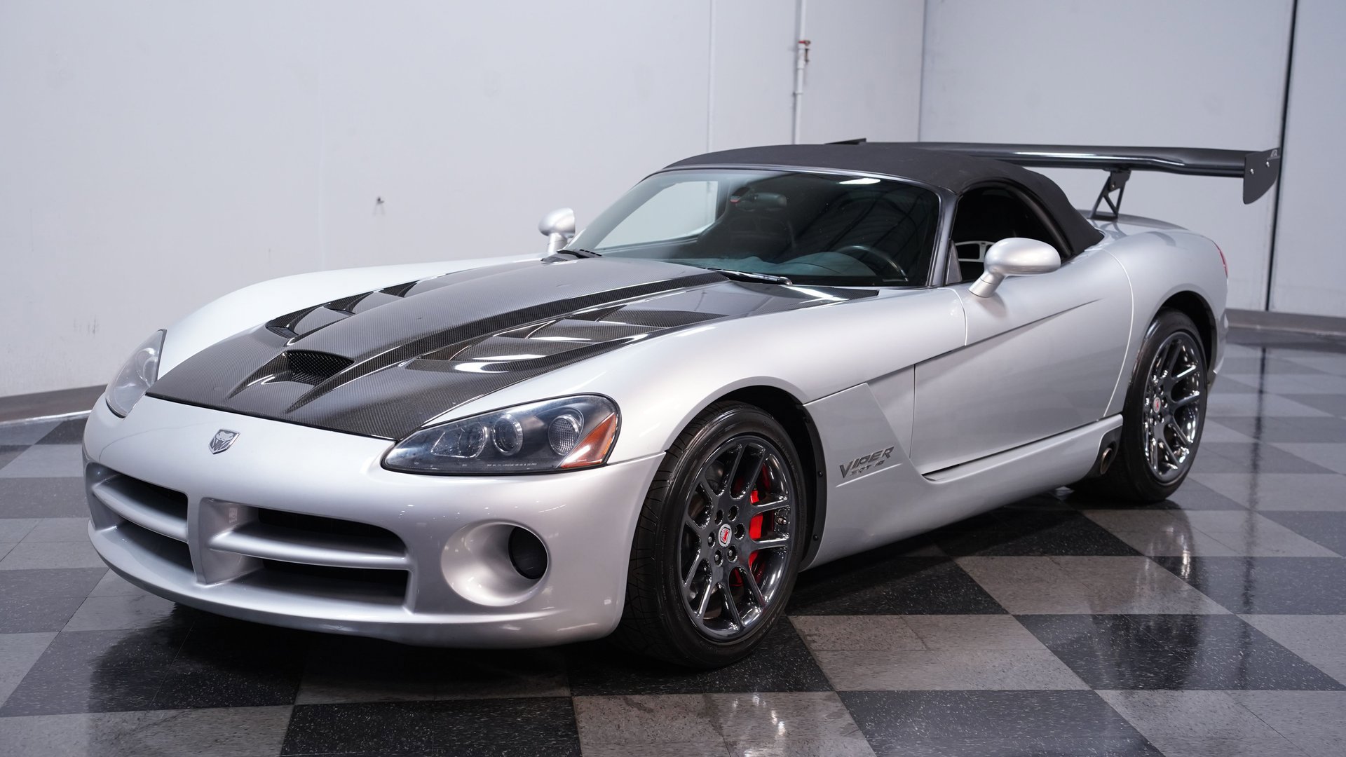 Used 2005 Dodge Viper SRT-10 image 5