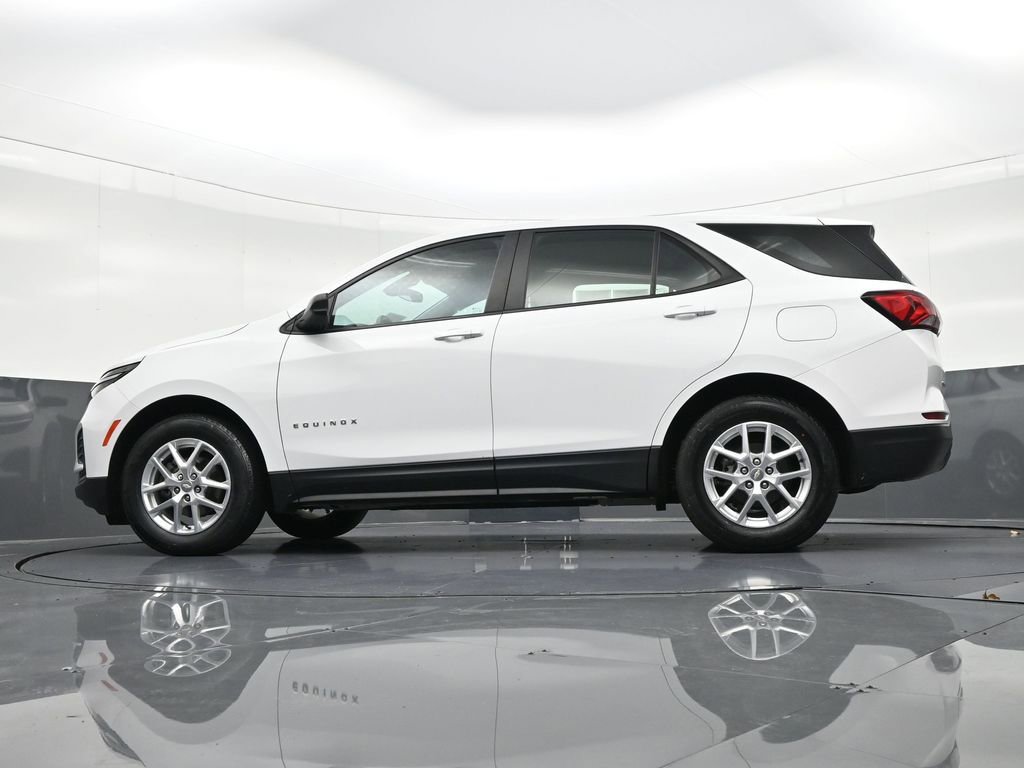 Used 2022 Chevrolet Equinox LS image 28