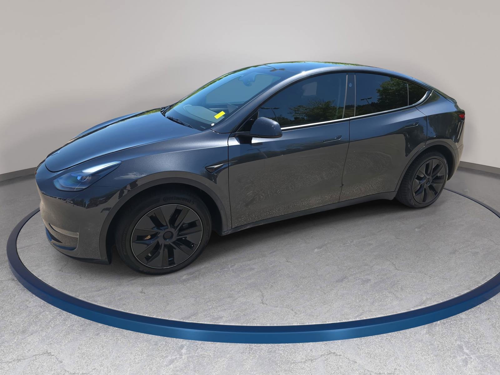 Used 2025 Tesla Model Y Long Range AWD/4WD image 1