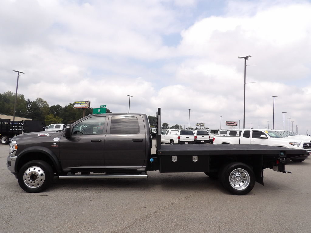 Used 2023 RAM 5500 Tradesman w/ Chrome Appearance Group AWD/4WD image 64