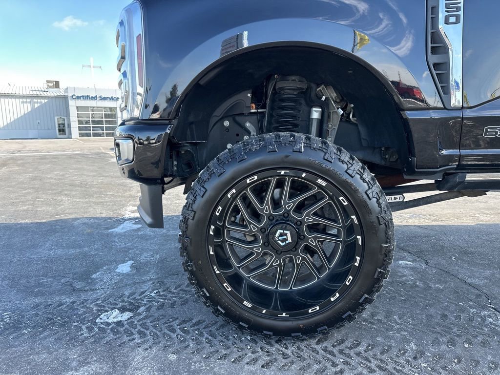 Used 2024 Ford F350 Platinum w/ FX4 Off-Road Package image 20