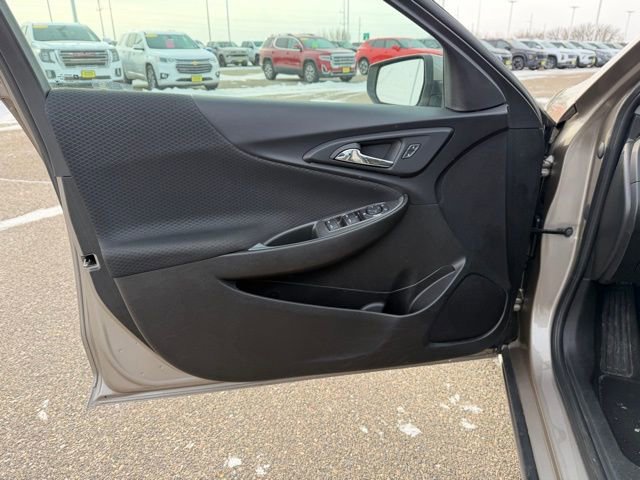 Used 2025 Chevrolet Malibu LT image 18