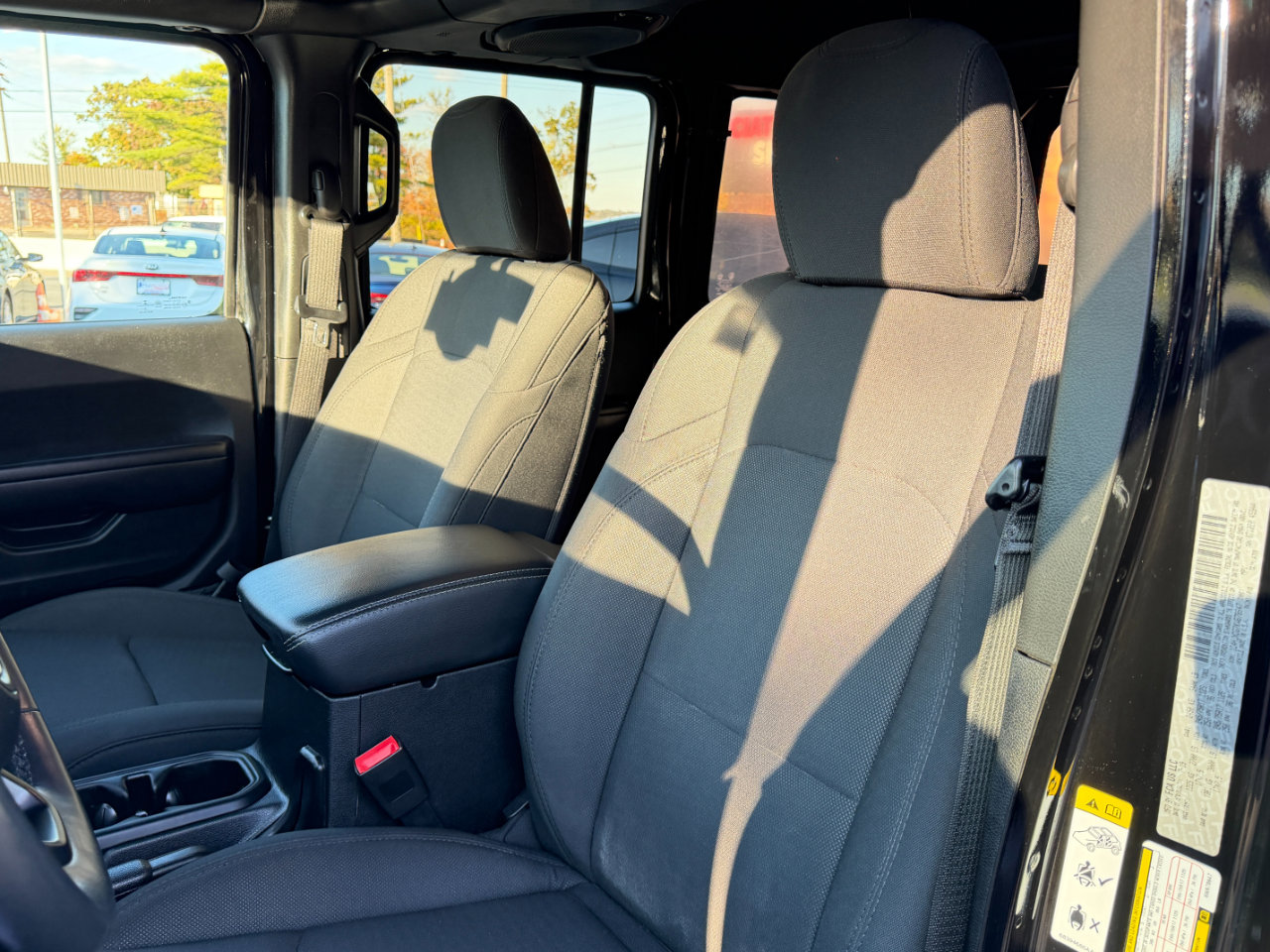 Used 2019 Jeep Wrangler Unlimited Sport S image 13