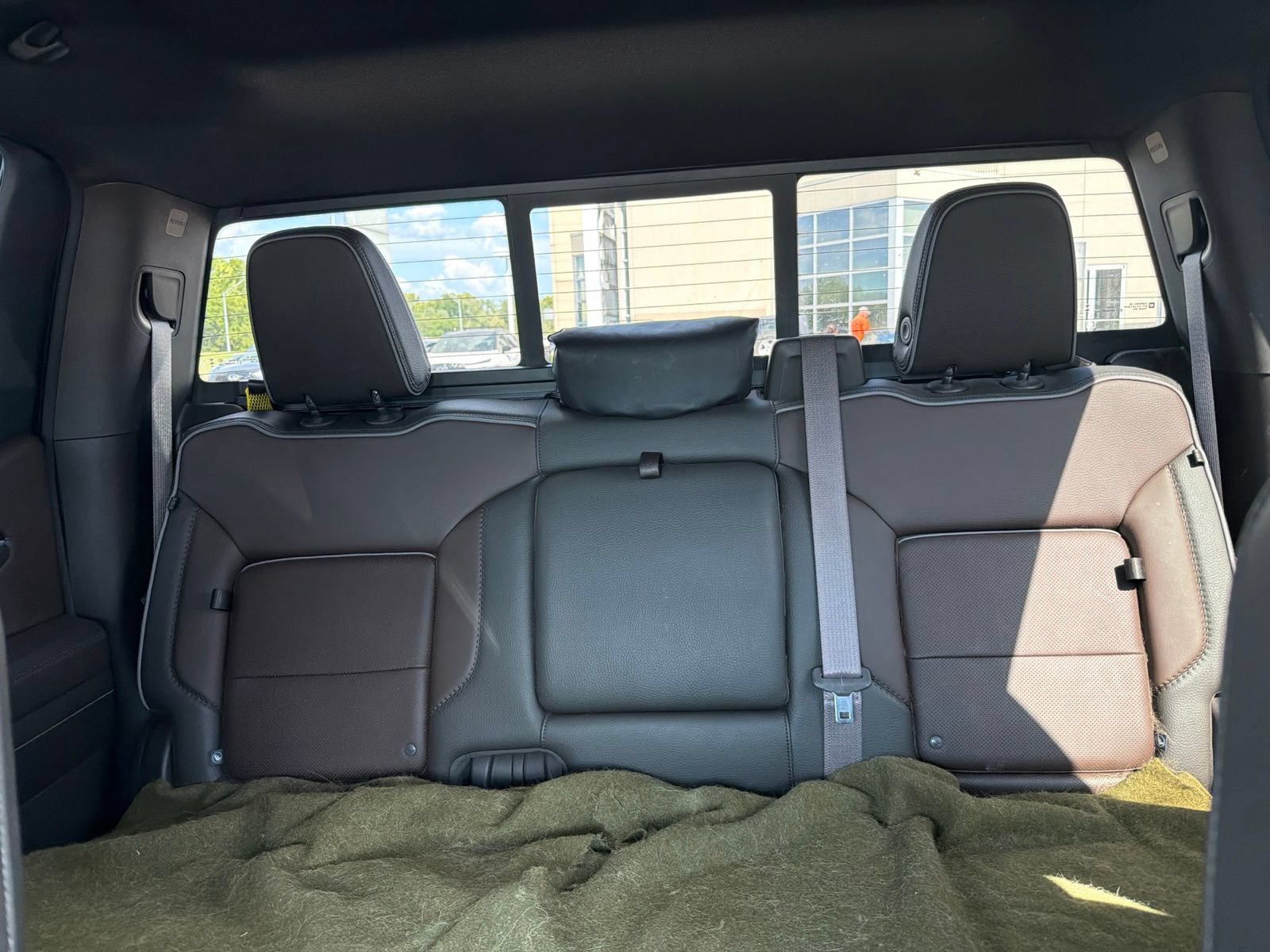 Used 2024 GMC Sierra 1500 Denali w/ Technology Package AWD/4WD image 15