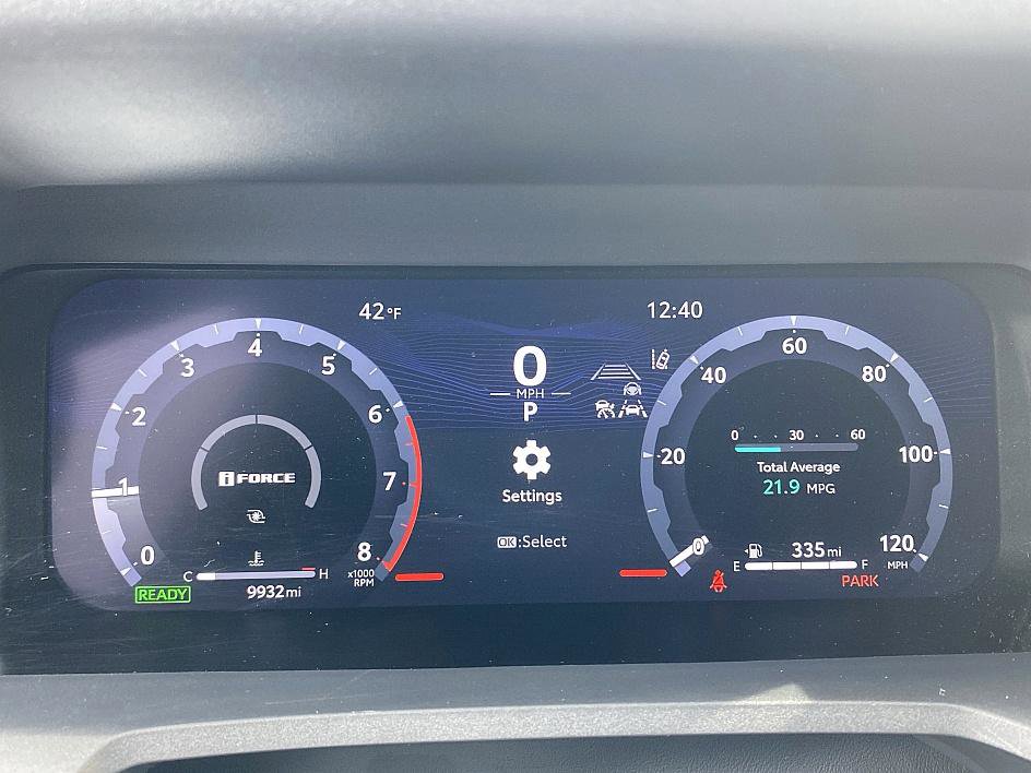 Certified 2025 Toyota 4Runner TRD Off-Road image 14