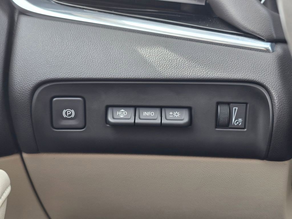 Used 2023 Buick Enclave Avenir w/ Avenir Technology Package AWD/4WD image 36