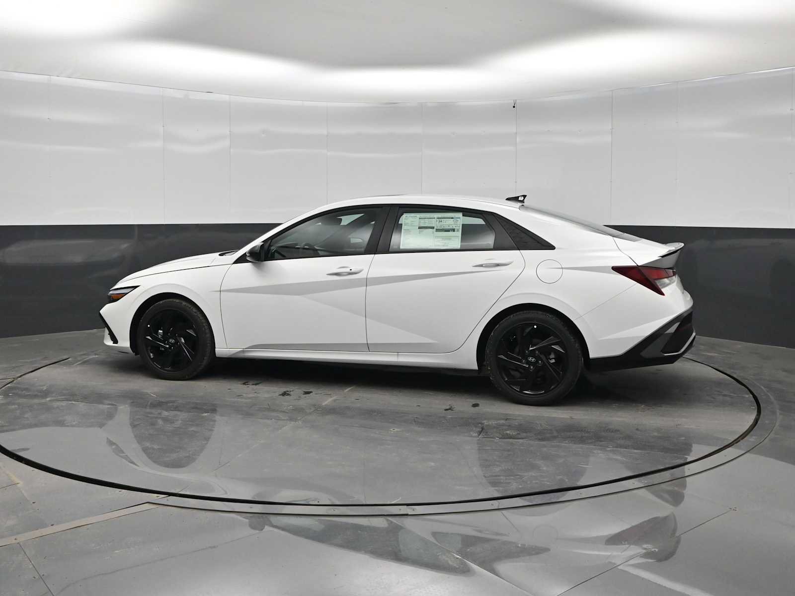 New 2026 Hyundai Elantra SEL Sport FWD image 5