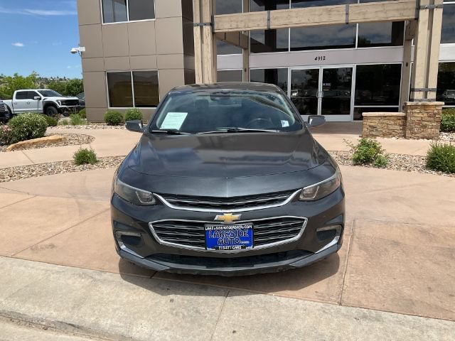 Used 2018 Chevrolet Malibu Premier w/ Premier Sun and Wheel Package FWD image 2