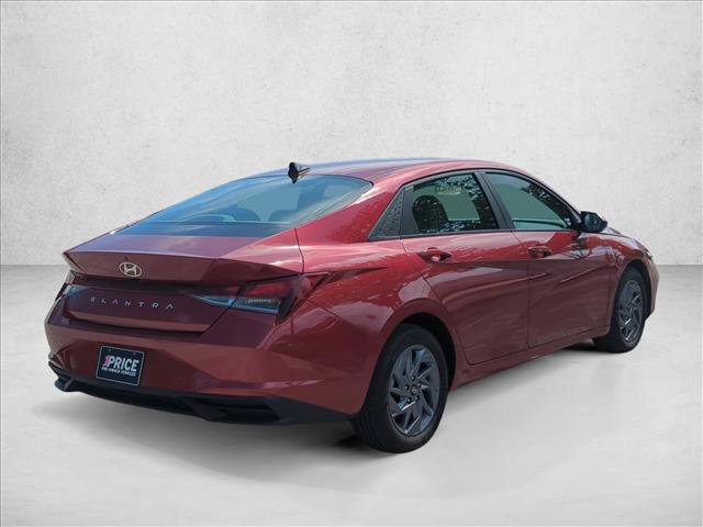 Used 2024 Hyundai Elantra SEL FWD image 5