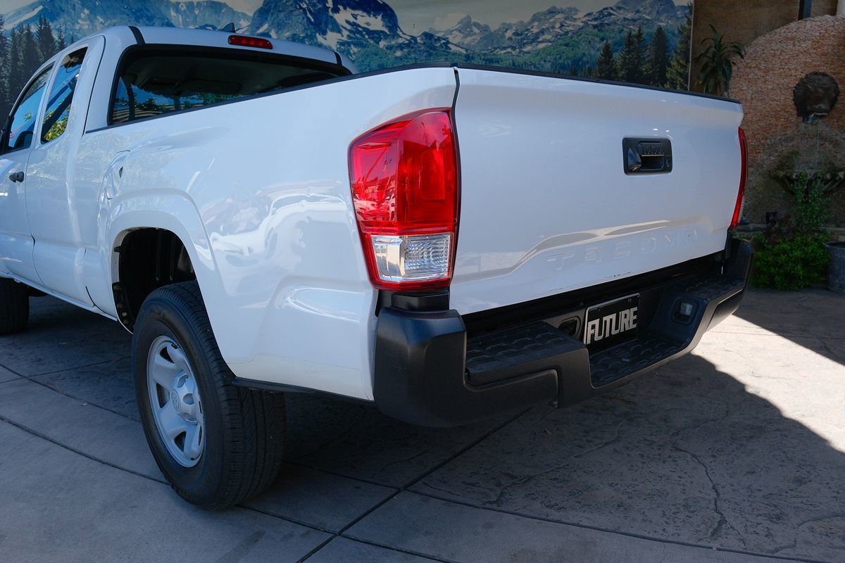 Used 2017 Toyota Tacoma SR RWD image 44