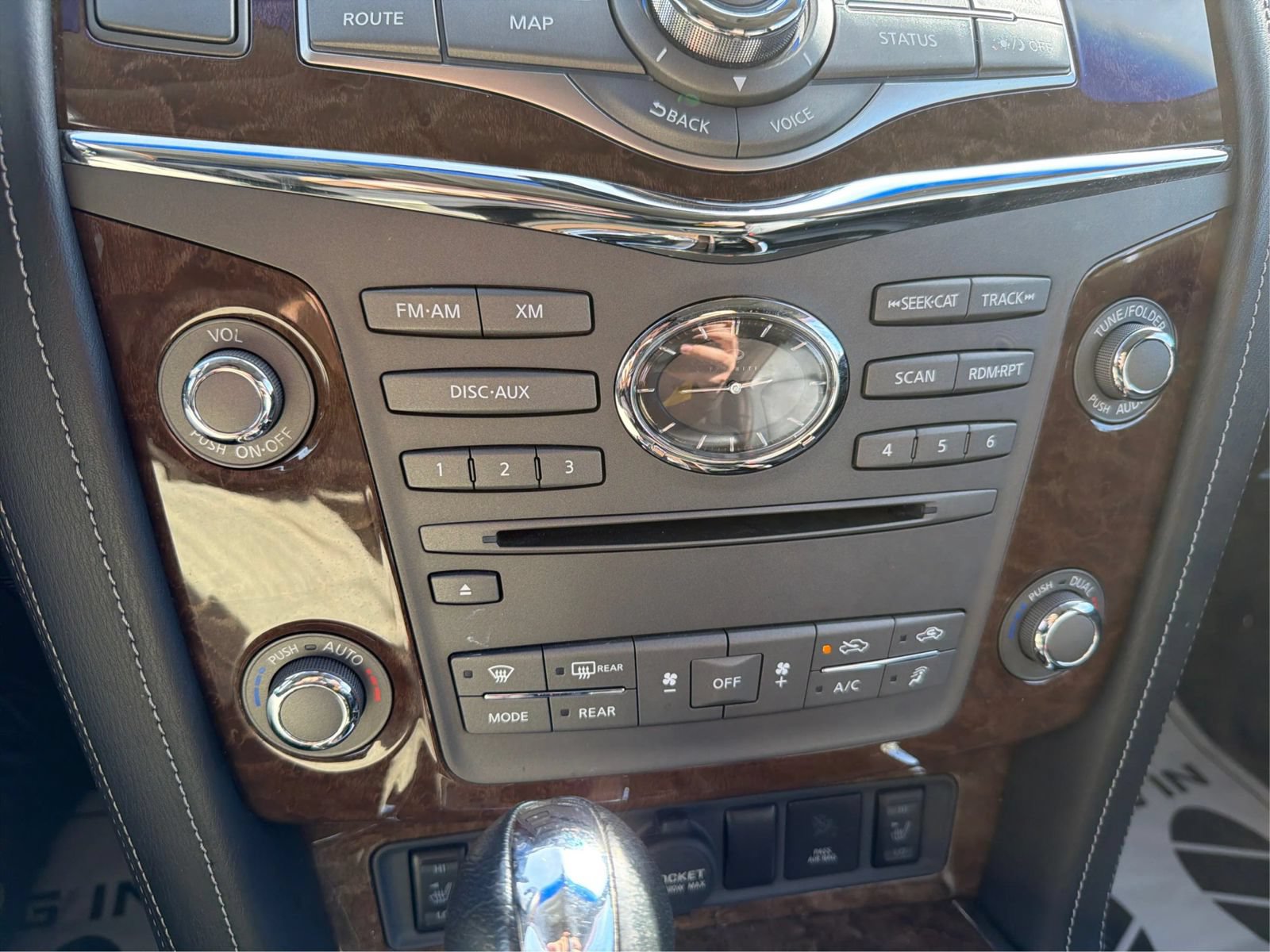 Used 2016 INFINITI QX80 4WD w/ All Season Package image 28