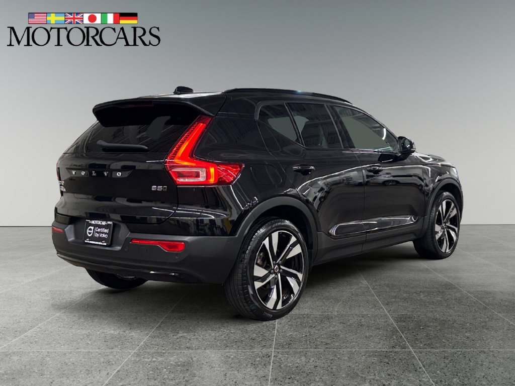 Certified 2024 Volvo XC40 B5 Ultimate w/ Protection Package Premier AWD/4WD image 3