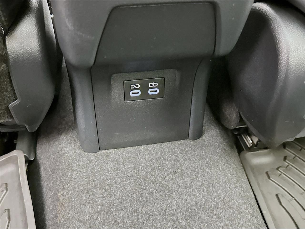 Used 2023 Toyota Prius XLE AWD/4WD image 25