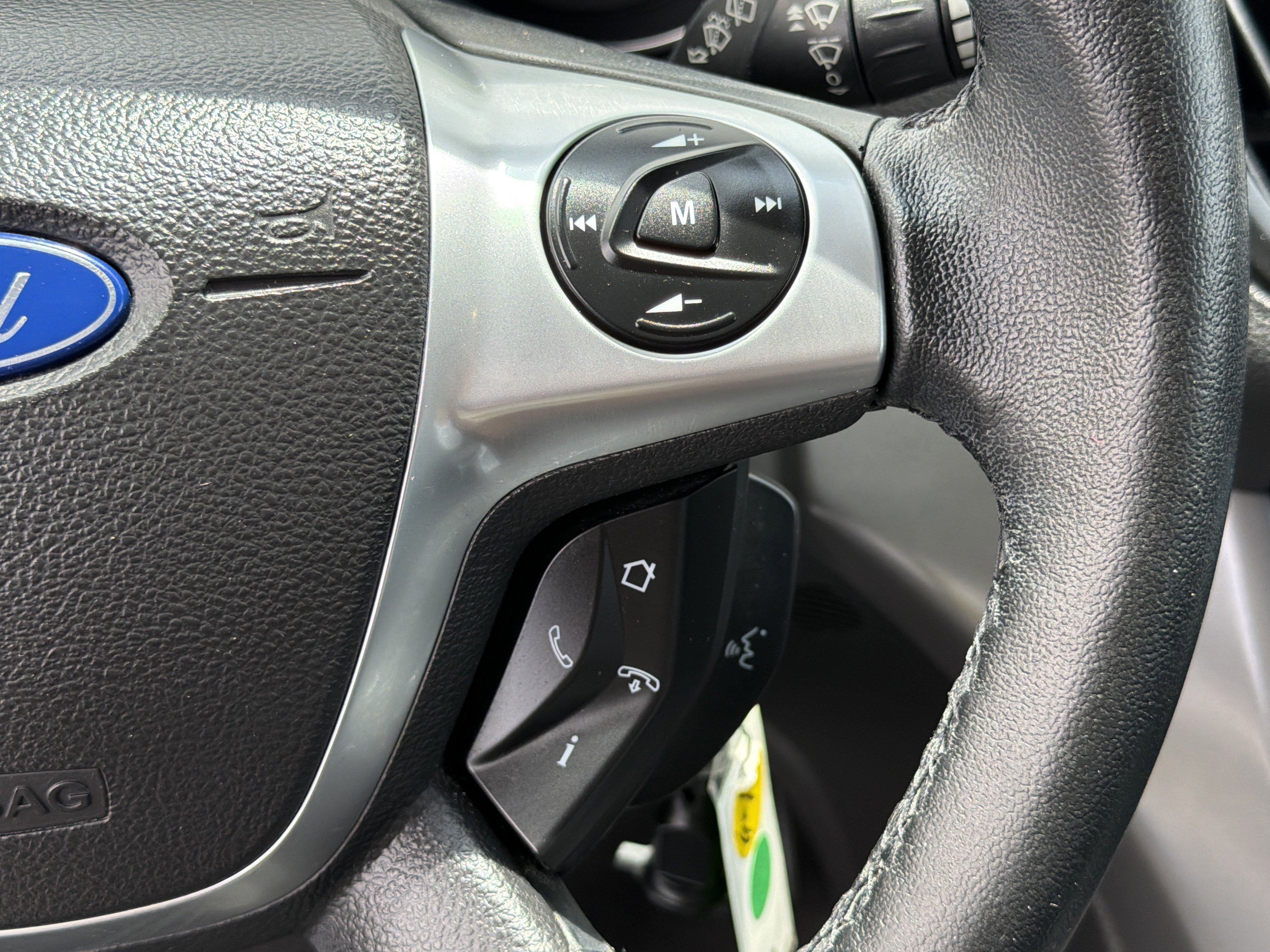 Used 2014 Ford Escape SE w/ Equipment Group 201A FWD image 23