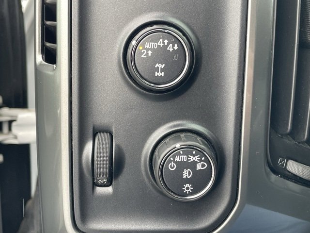 Used 2018 Chevrolet Silverado 1500 LT w/ Redline Edition image 7