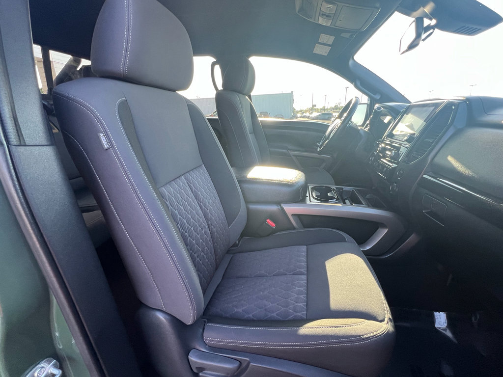 Used 2024 Nissan Titan SV w/ SV Bronze Edition Package RWD image 17