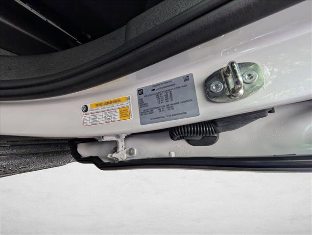 Used 2023 GMC Yukon XL SLT AWD/4WD image 27